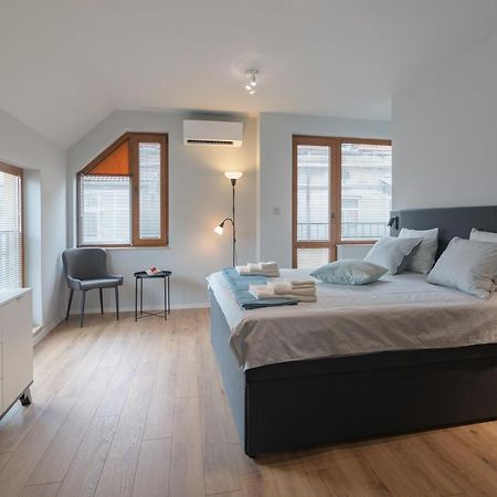 Magdalena Apartment - Two Bathrooms, Perfect City Center Варна Екстериор снимка
