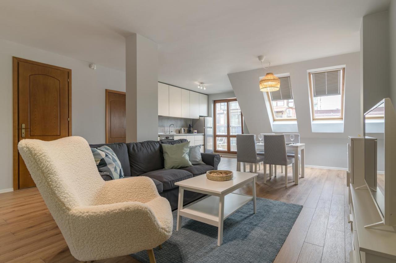 Magdalena Apartment - Two Bathrooms, Perfect City Center Варна Екстериор снимка