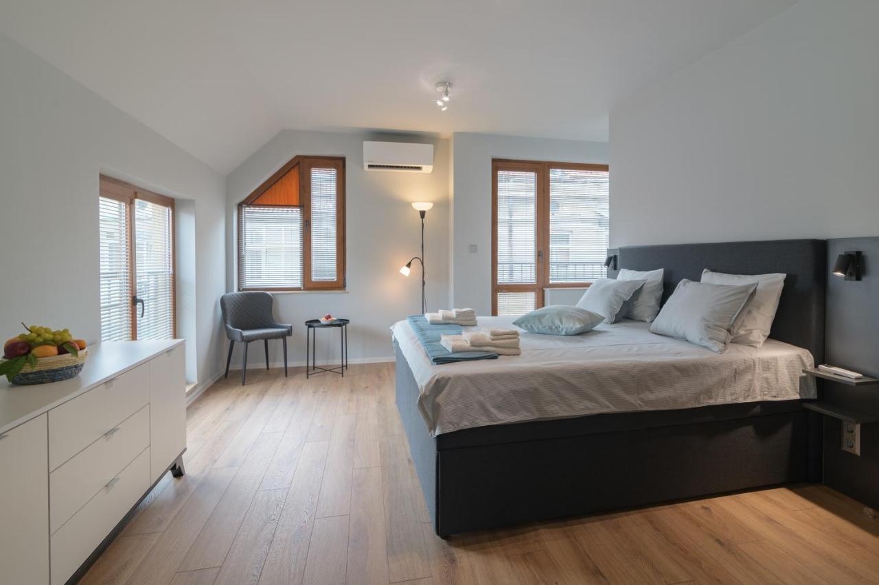 Magdalena Apartment - Two Bathrooms, Perfect City Center Варна Екстериор снимка